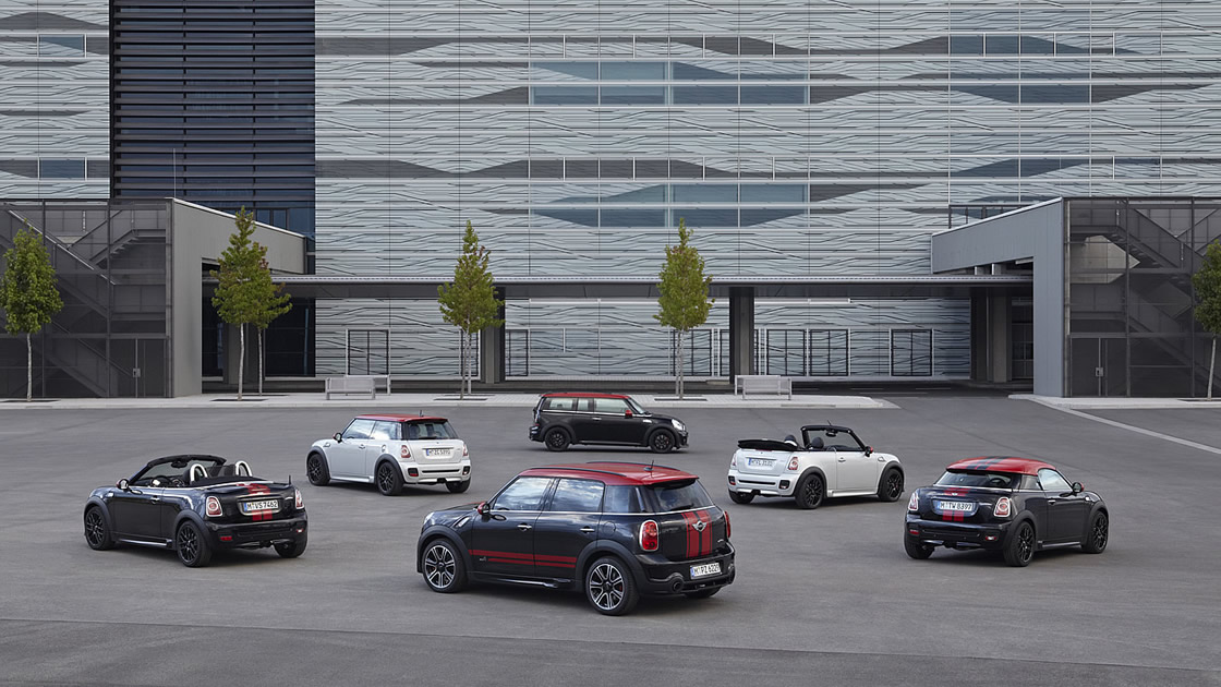 今もグレード名に受け継がれるクーパーの名称