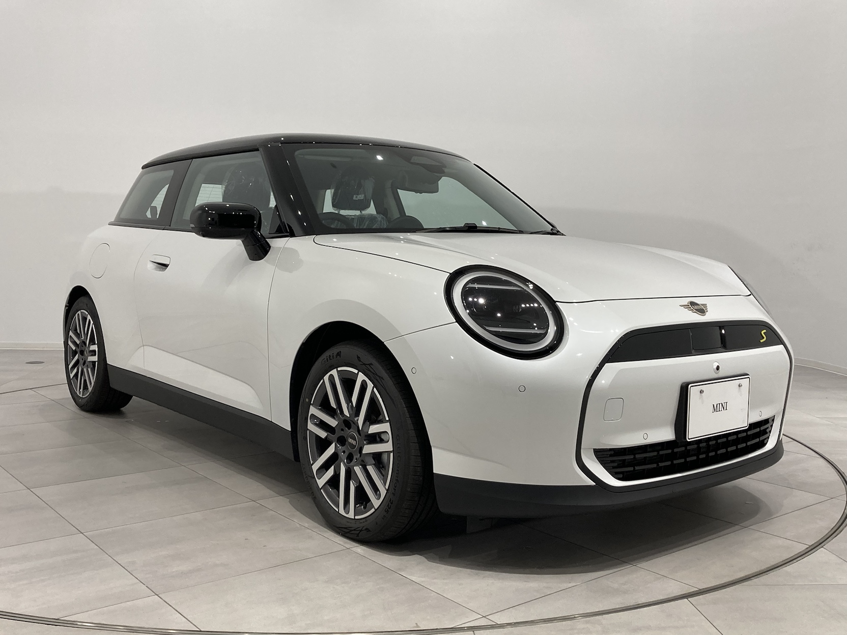 【新車】THE NEW ALL-ELECTRIC MINI COOPER 3DOOR. SE