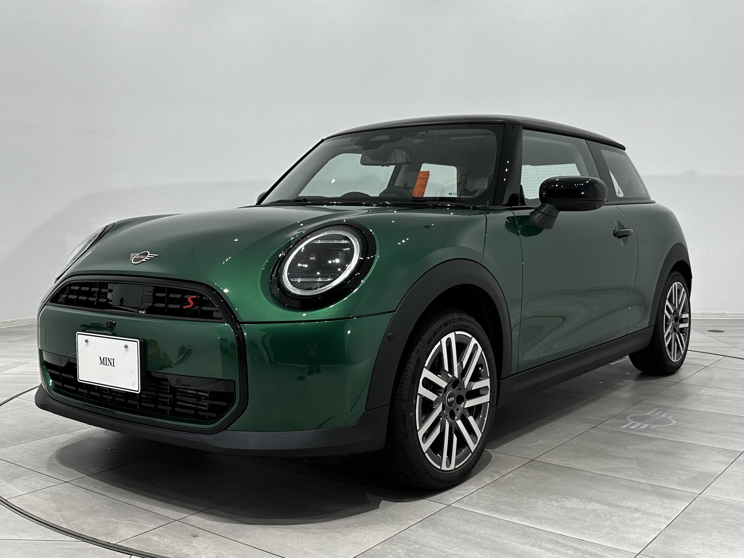 【新車】THE NEW MINI COOPER S