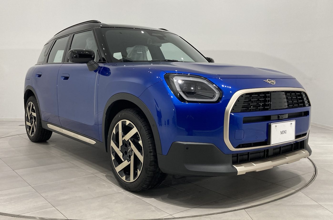 【新車】THE NEW MINI COUNTRYMAN D