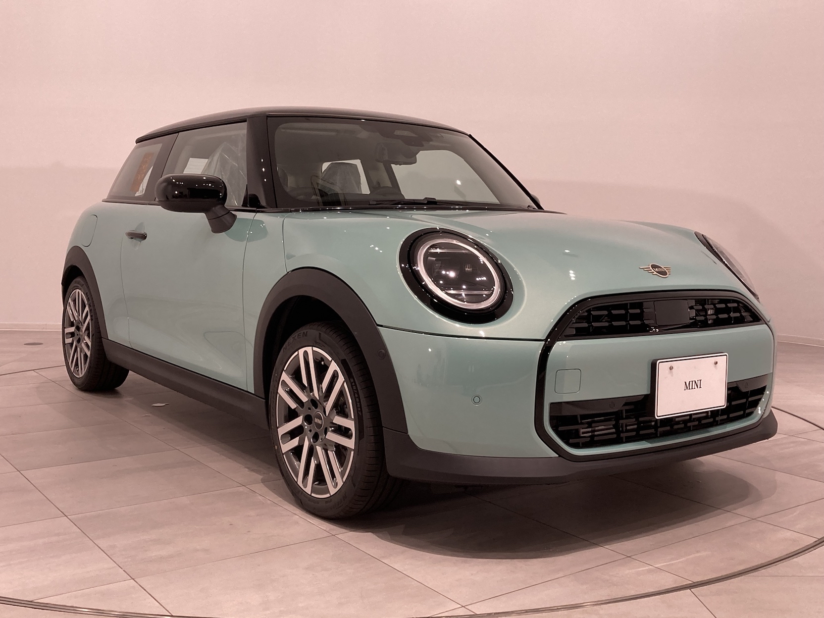 【新車】THE NEW MINI COOPER