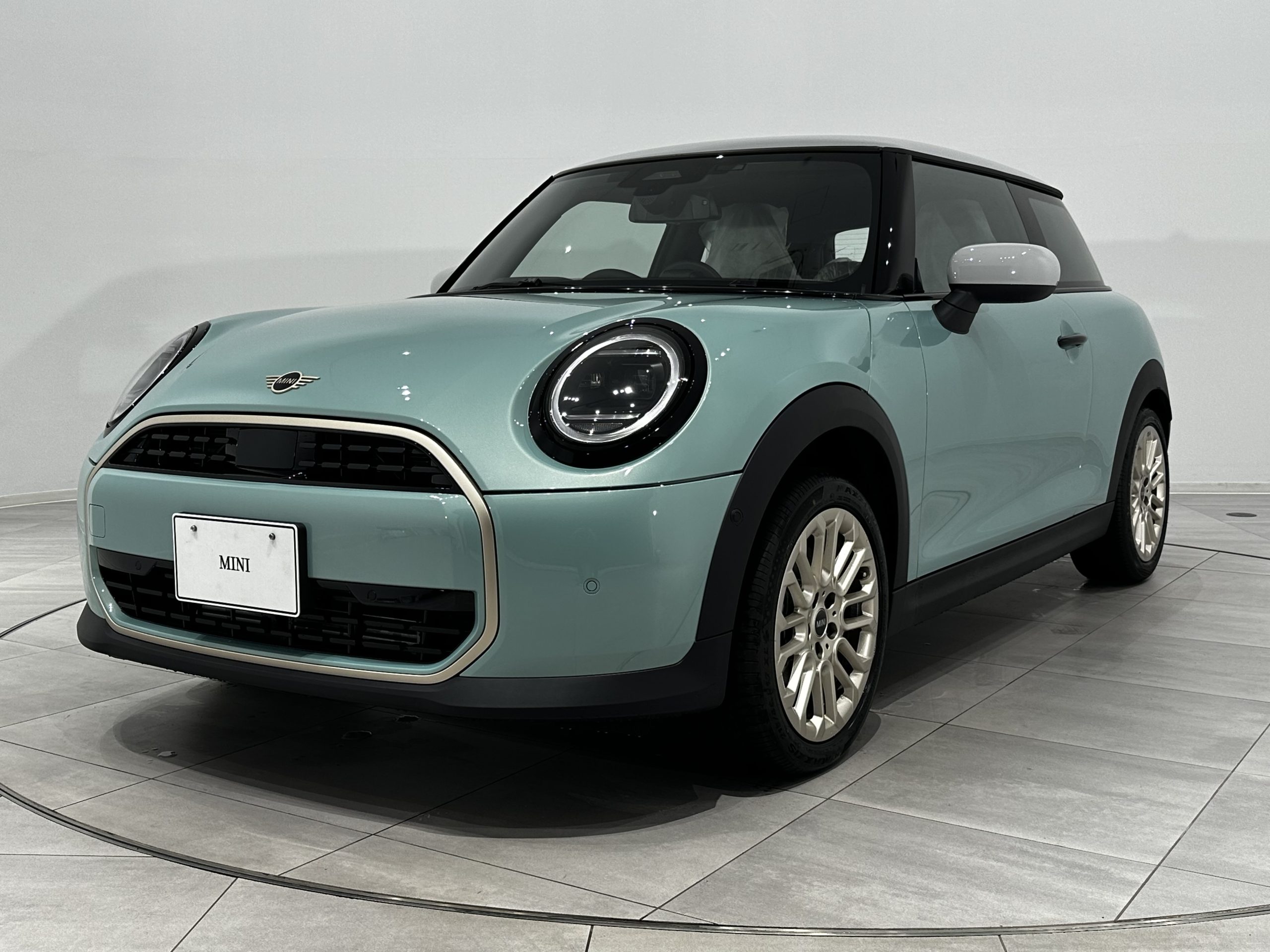 【新車】THE NEW MINI COOPER