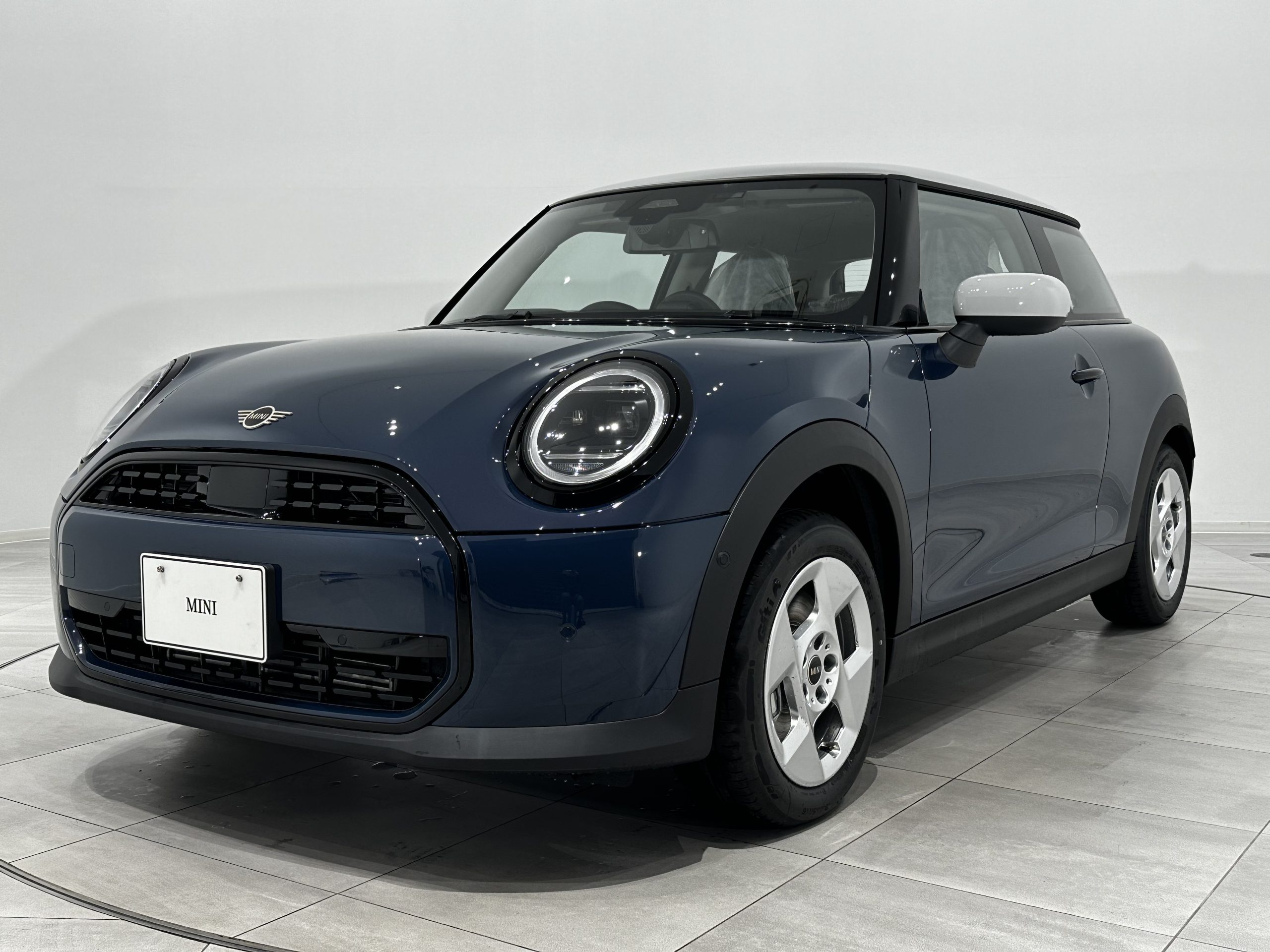 【新車】THE NEW MINI COOPER