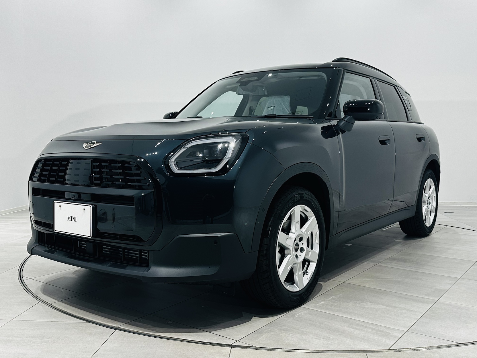 【新車】THE NEW MINI COUNTRYMAN