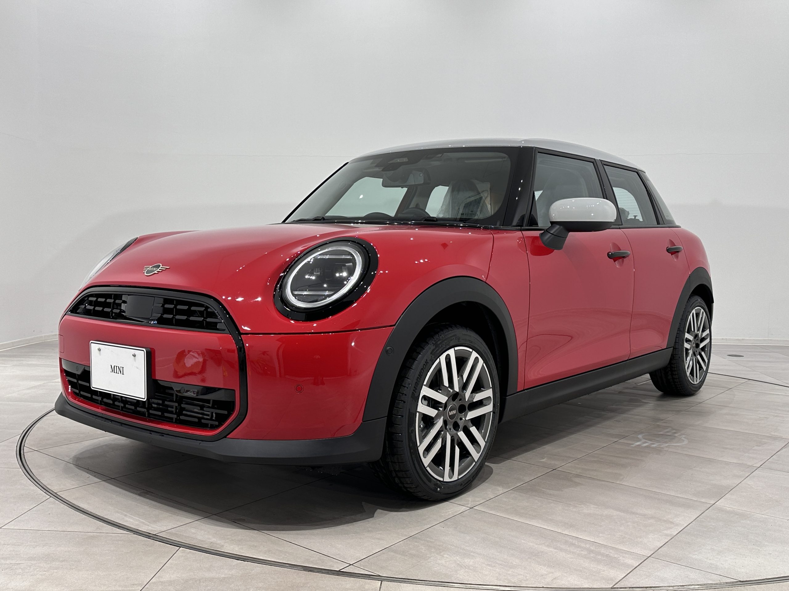 【新車】THE NEW MINI COOPER.