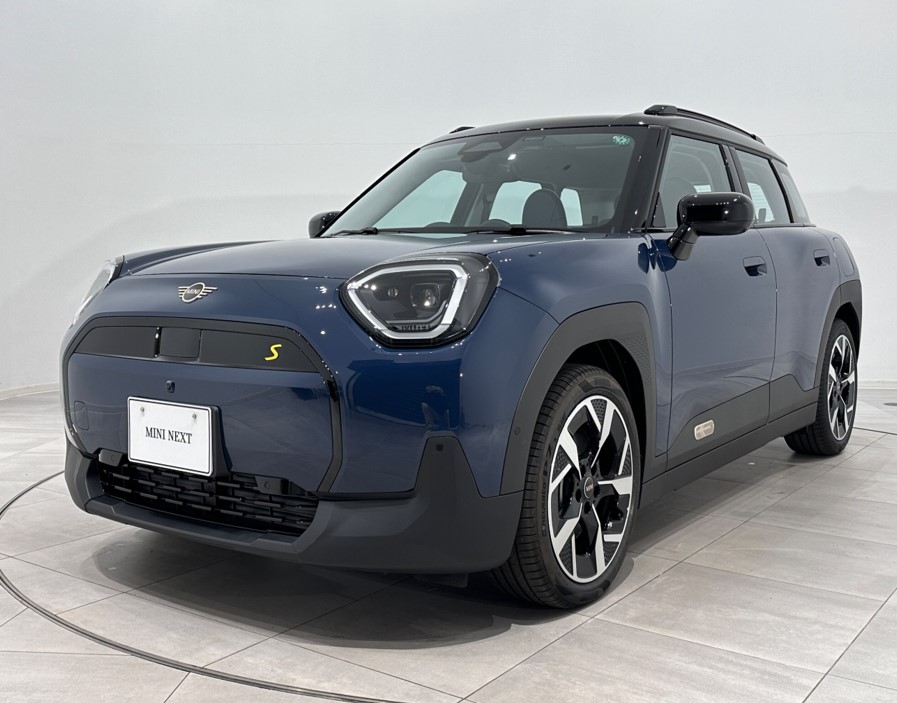 THE NEW ALL-ELECTRIC MINI ACEMAN.