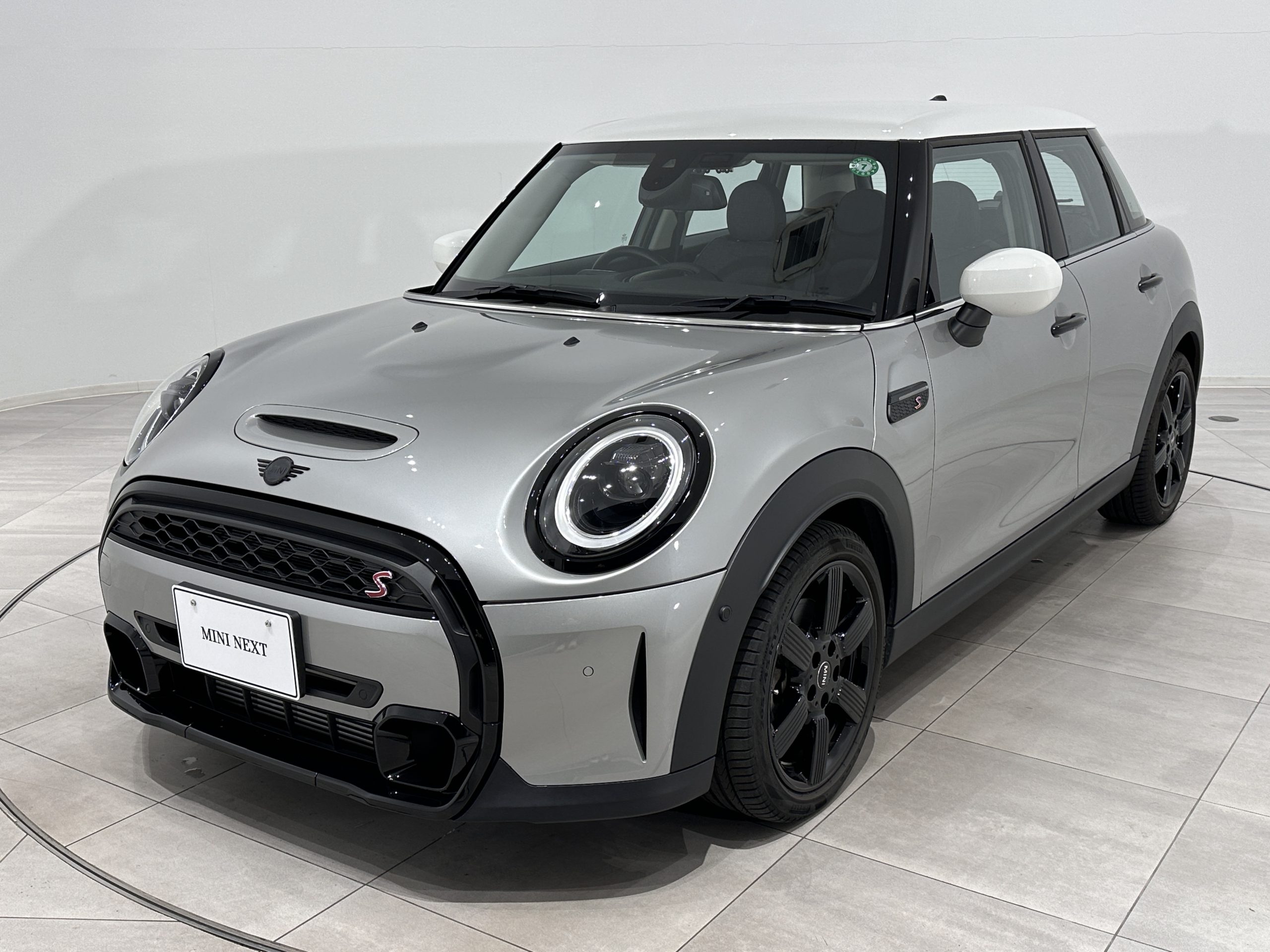 MINI COOPER SD 5DOOR.