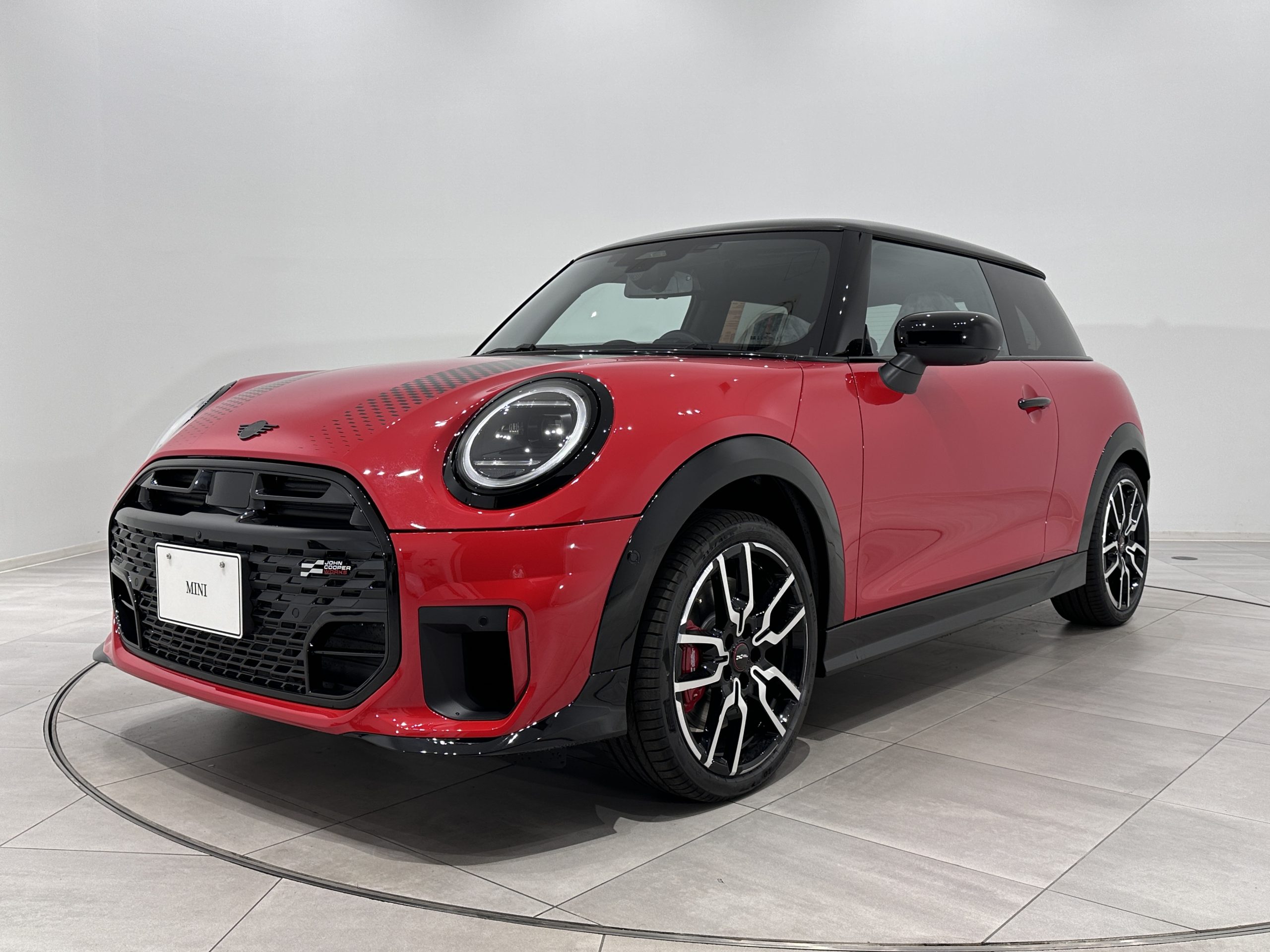 【新車】THE NEW MINI COOPER JCW.
