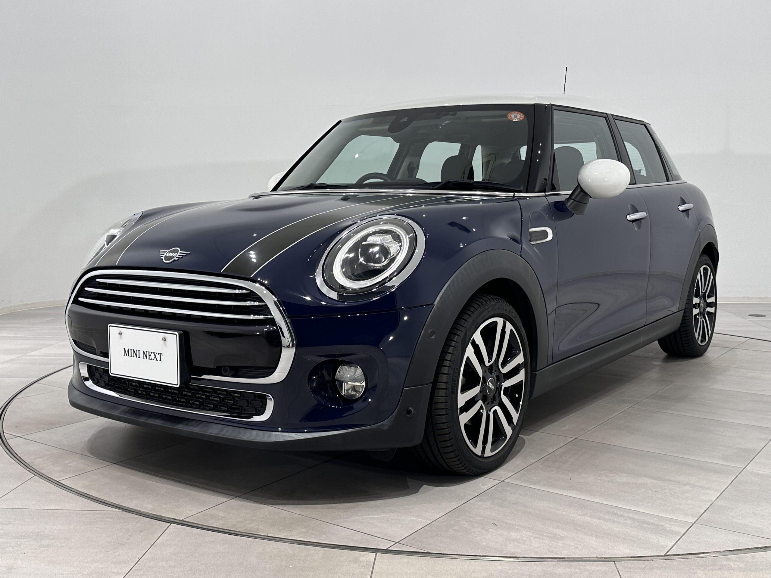 MINI COOPER D 5 DOOR.