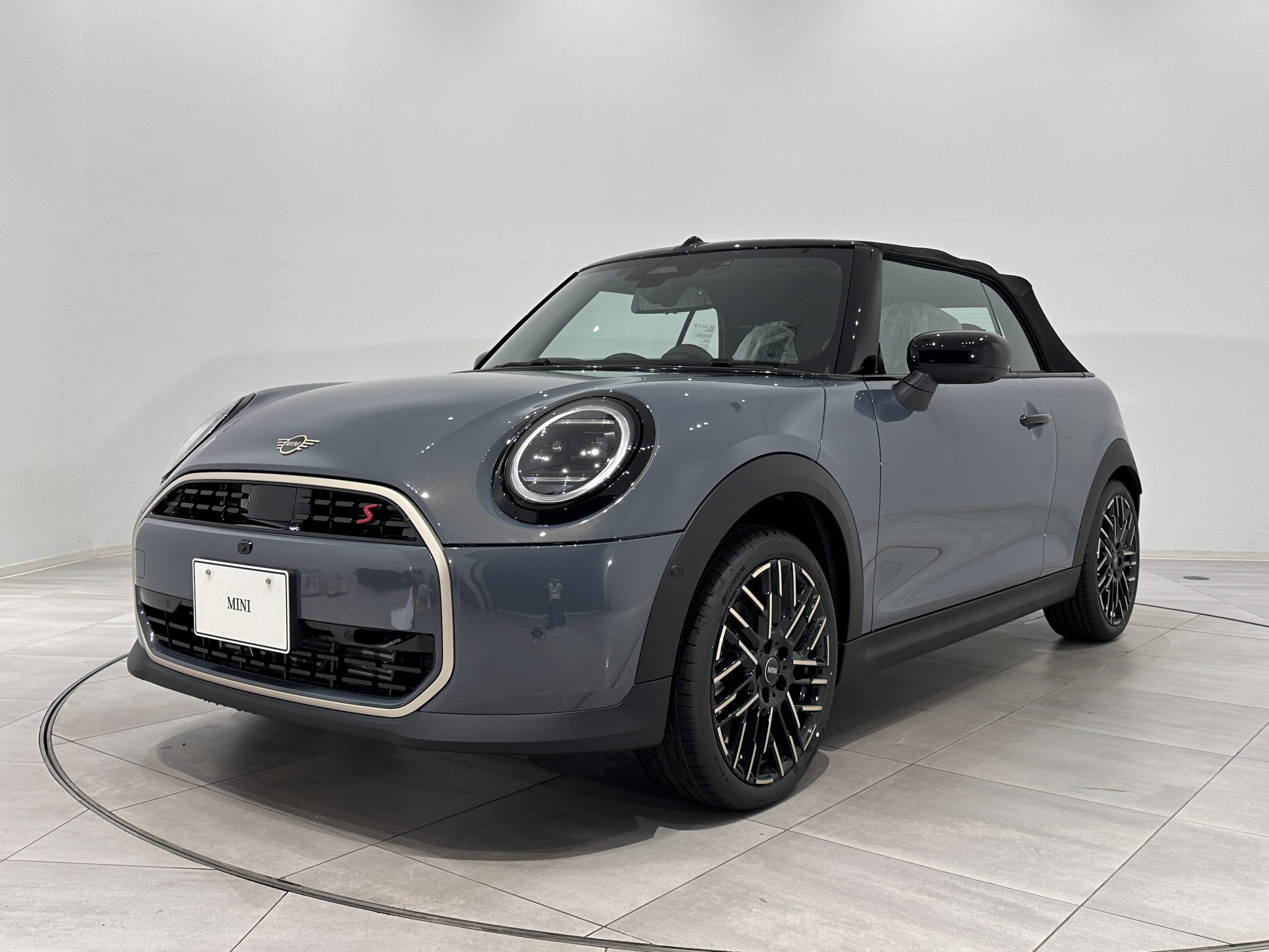 【新車】THE NEW MINI CONVERTIBLE S.
