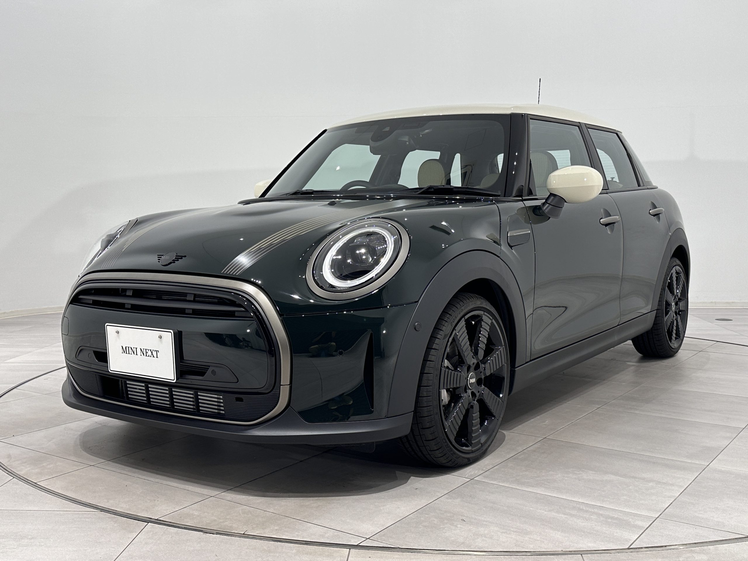 激レア！極美品！新品同様！MINI S R56 ディーラー購入品ミニチャンプス 激レア！極美品！新品同様！MINI S ディーラー購入品