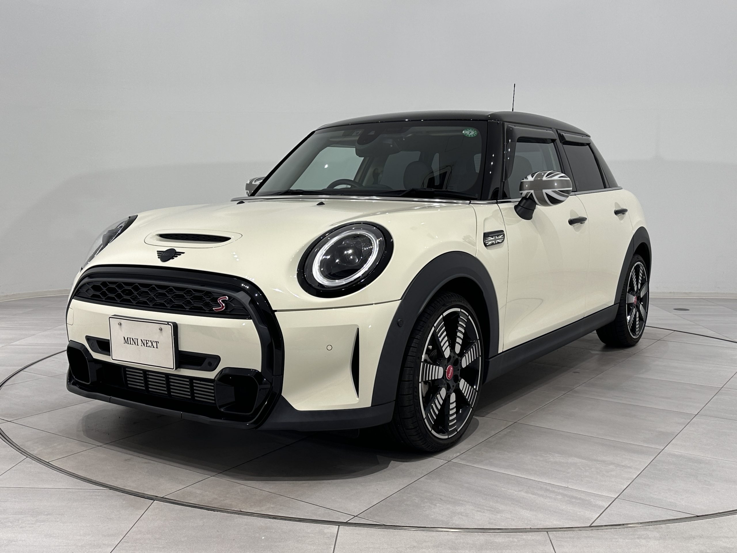 MINI COOPER S 5DOOR.