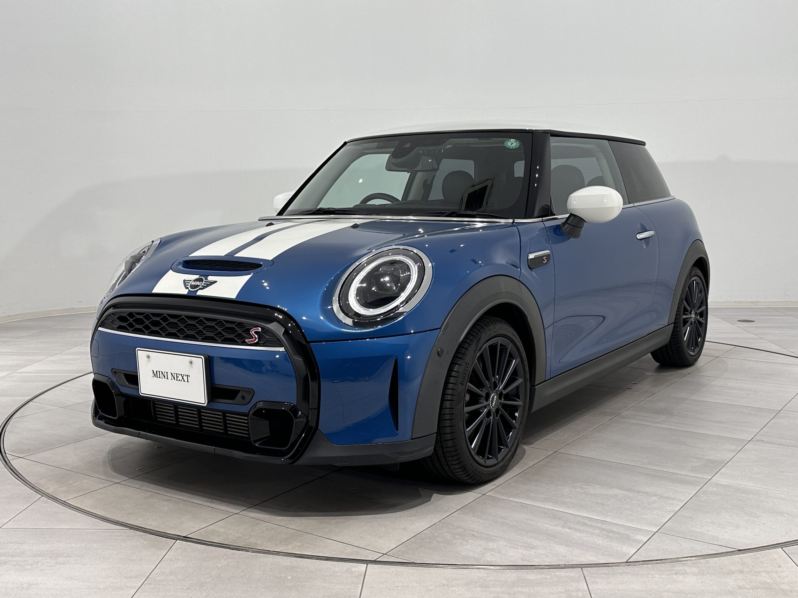 THE NEW MINI COOPER S 3 DOOR
