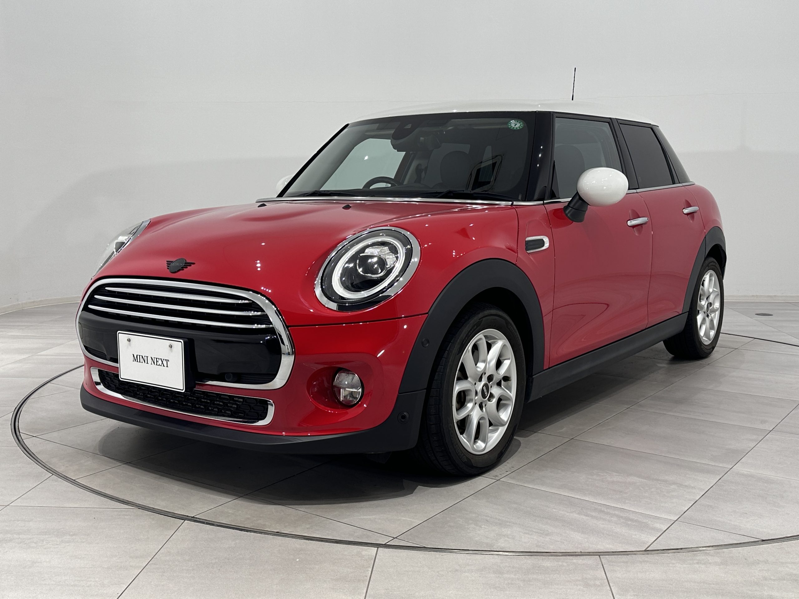 MINI COOPER D 5 DOOR.