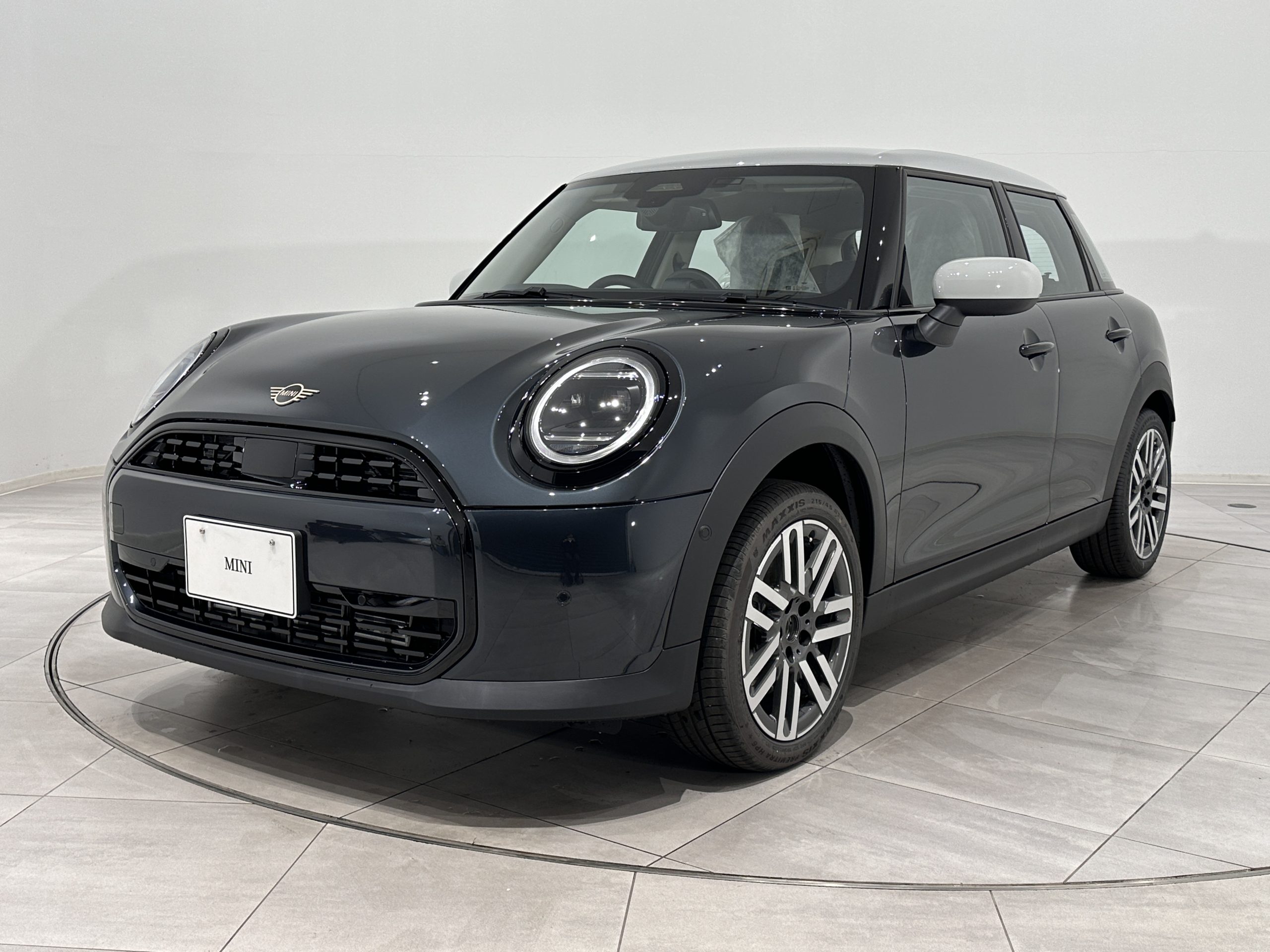 【新車】THE NEW MINI COOPER C (5DOOR）