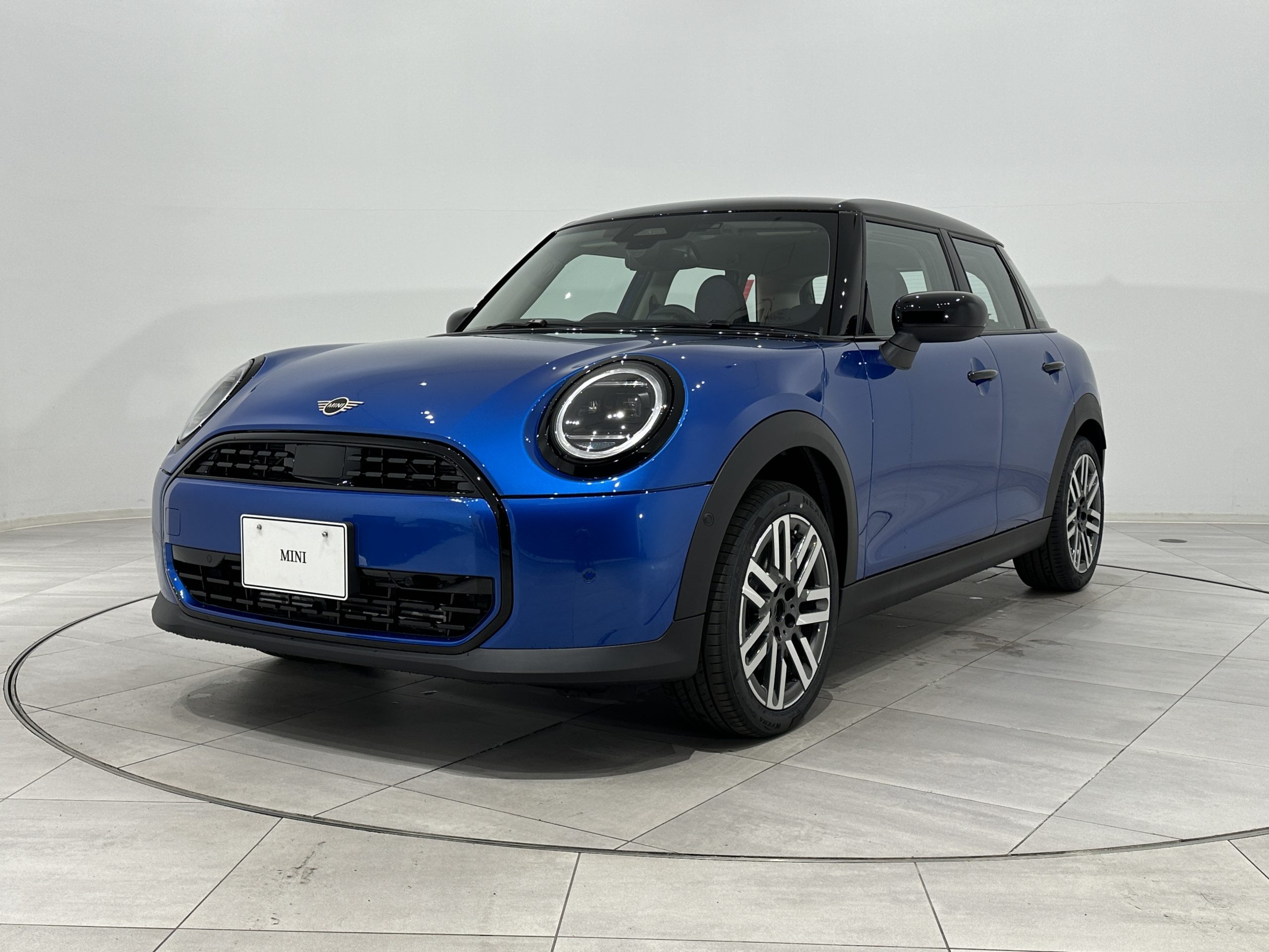 【新車】THE NE MINI COOPER C 5DOOR