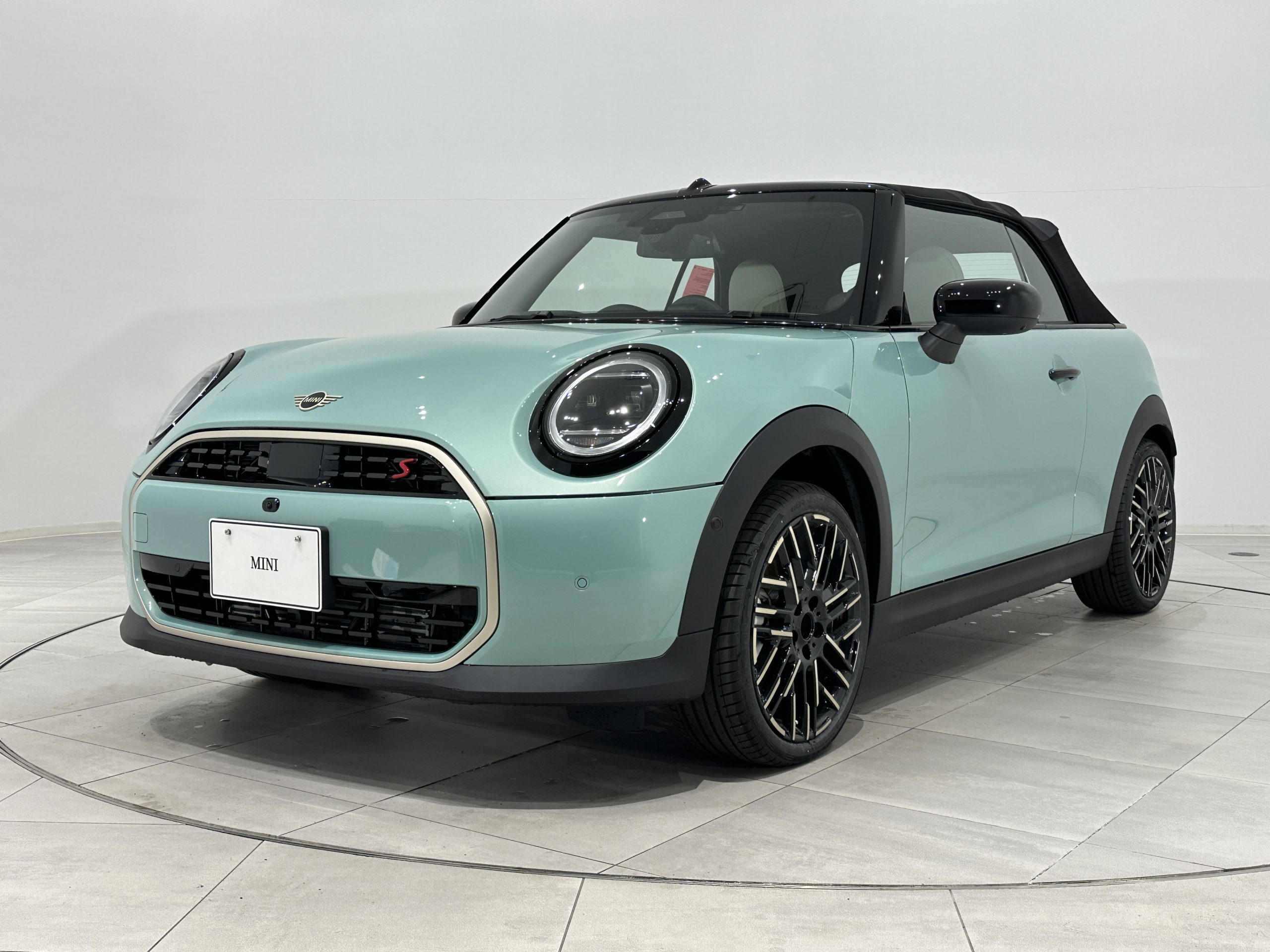 【新車】THE NEW MINI COOPER S CONVERTIBLE