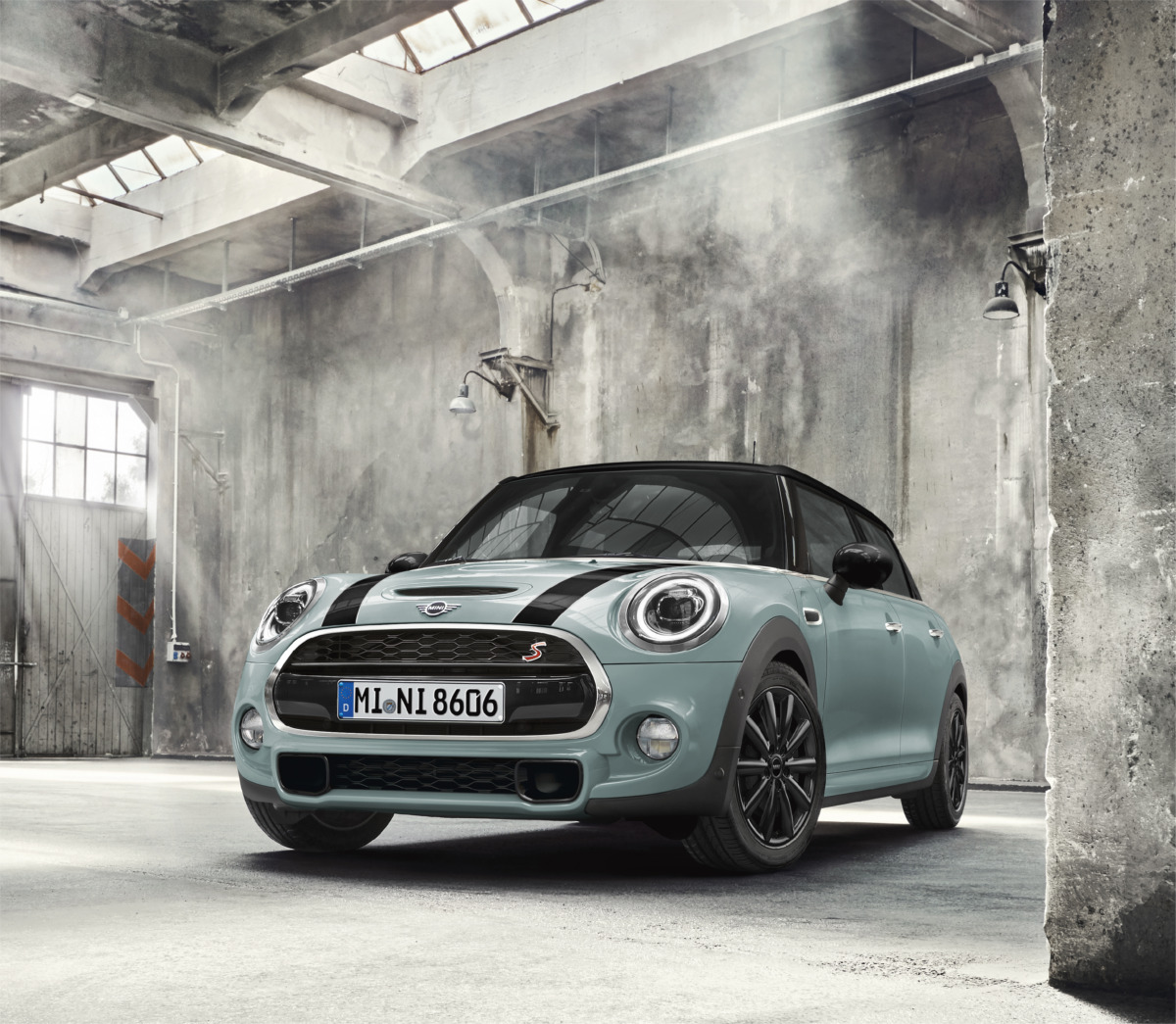 ミニアイス・ブルー・エディション、ミニアイス・ブルー・ブラック・エディション