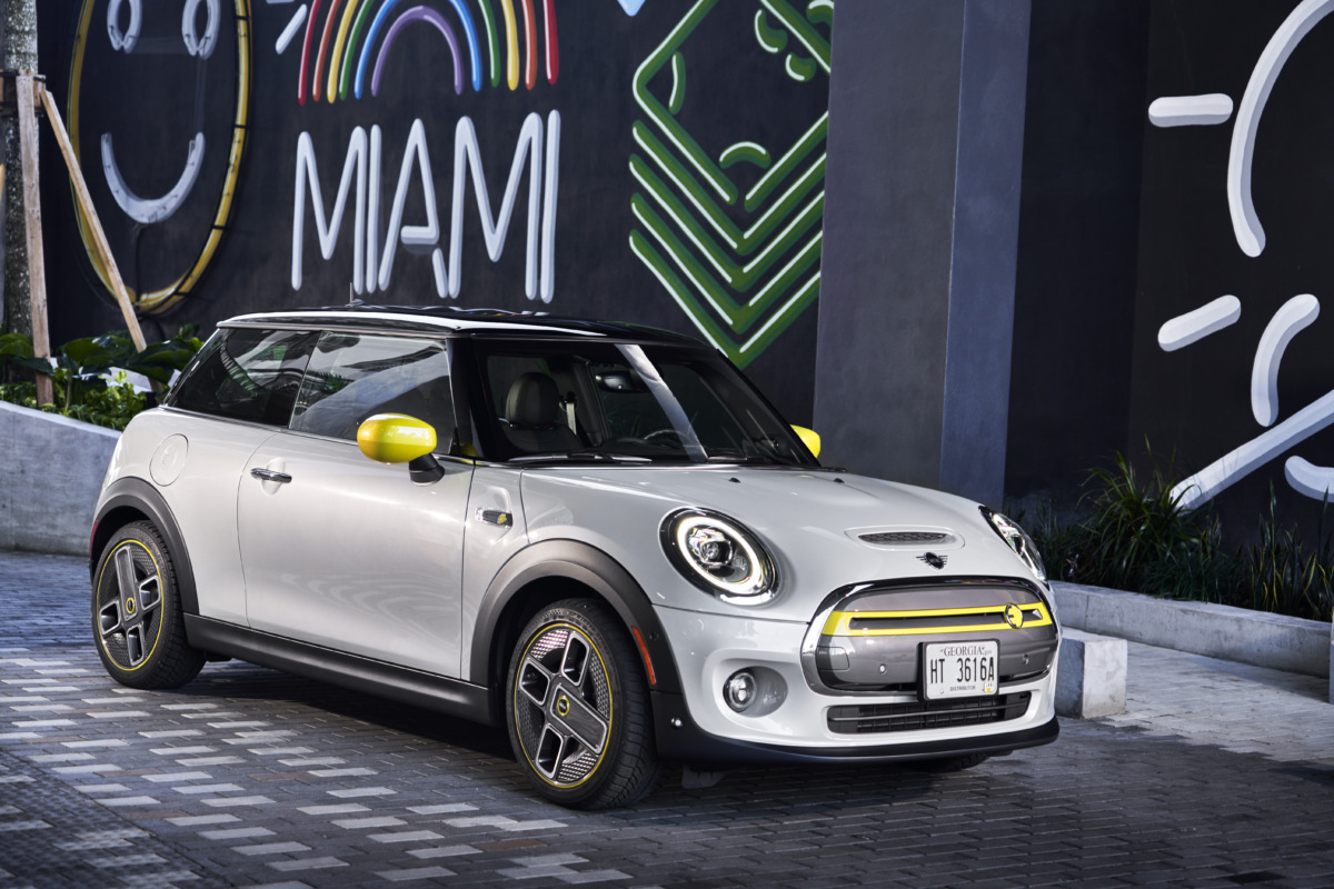 海外で販売中のピュアEV、ミニ3ドア クーパーSEはどんなモデル？