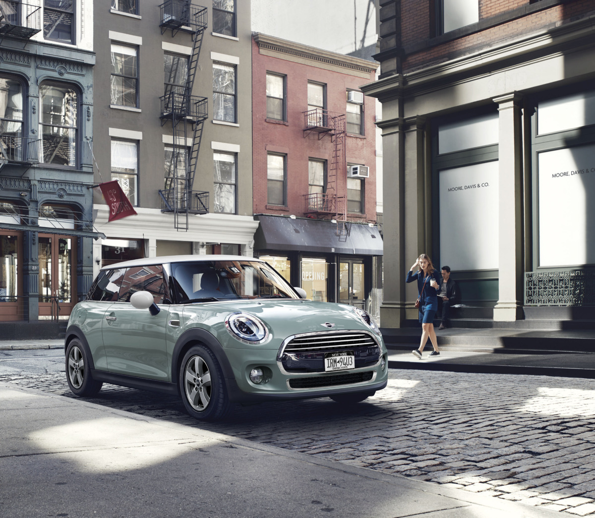 ミニと比較対象になるプレミアムコンパクトカーは？