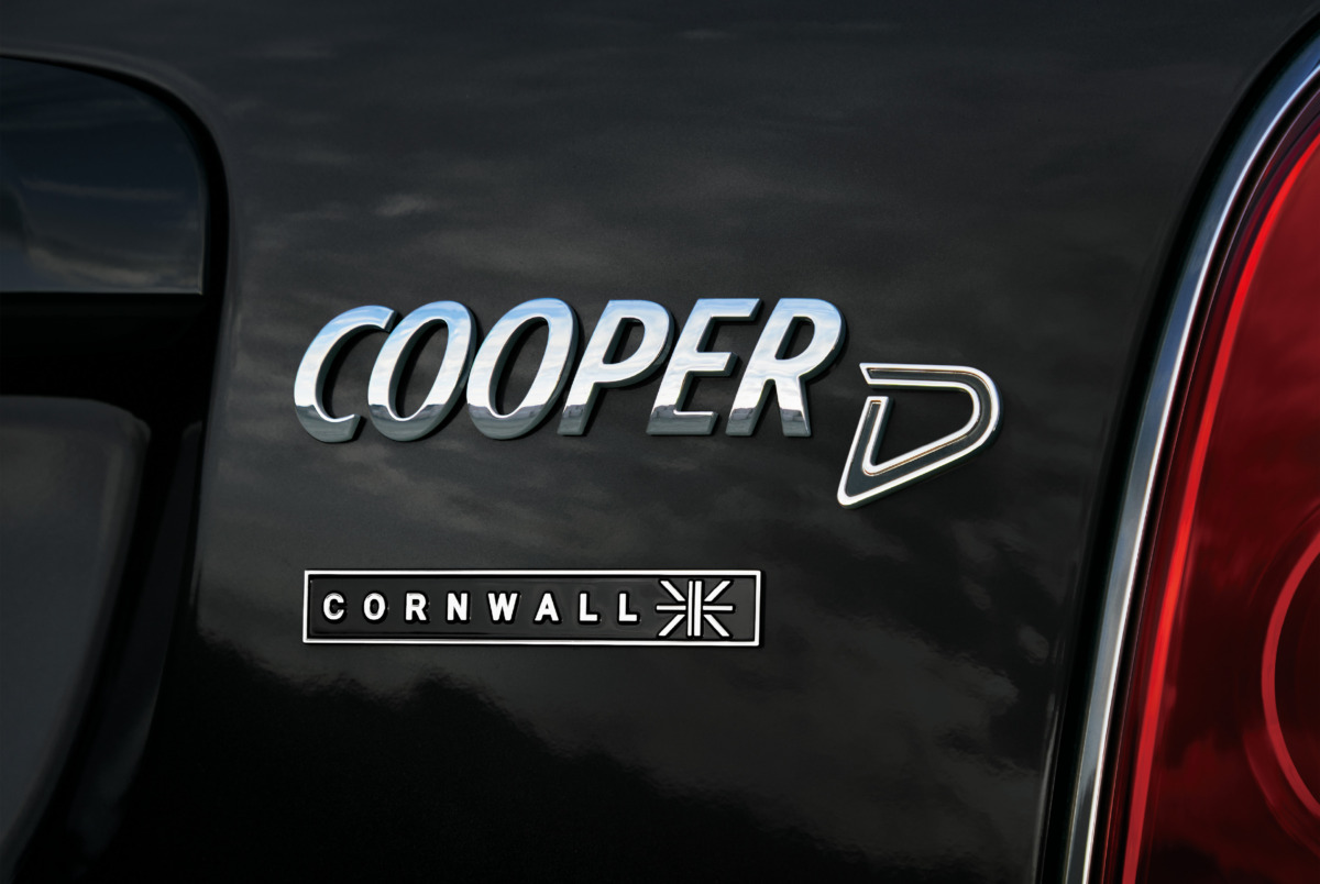 ミニクロスオーバー（F60）はディーゼルエンジンモデルが中心