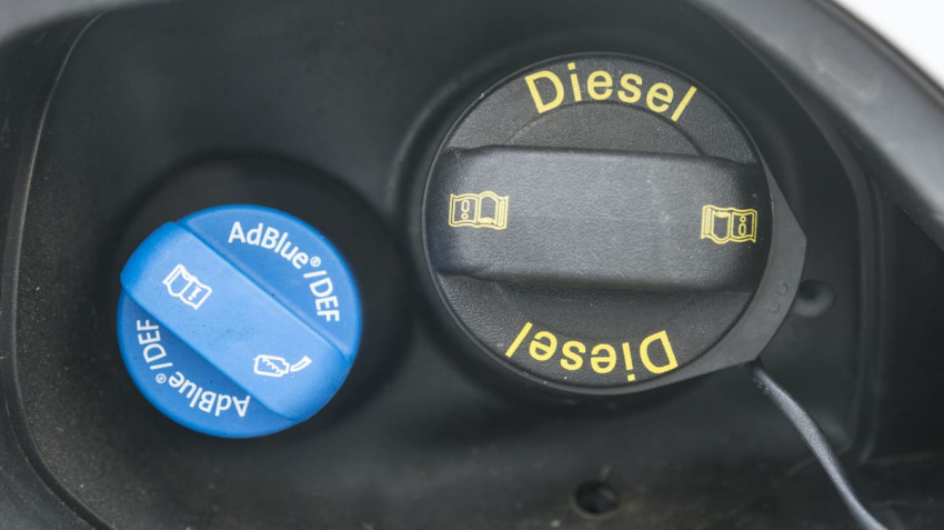 ミニのディーゼルエンジンモデルで尿素水（アドブルー）を使用するのはどれ？