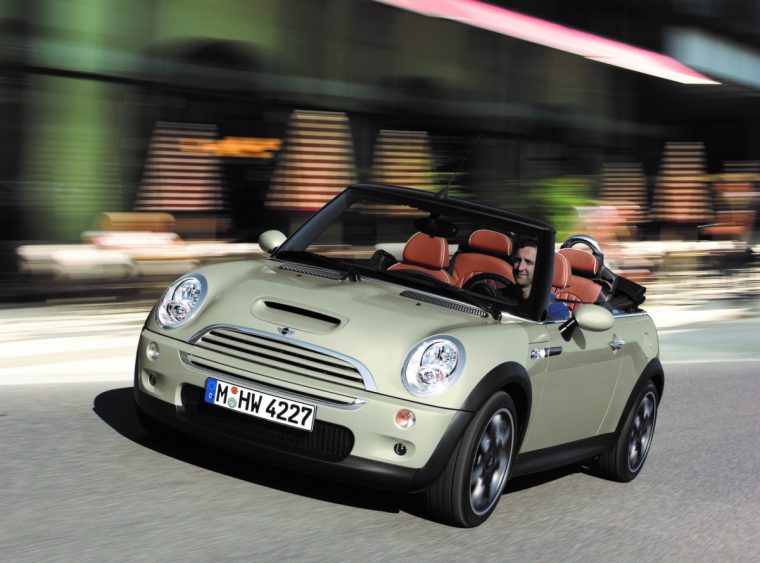 ミニコンバーチブル サイドウォーク、特別仕様車として登場