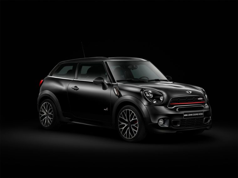 MINIクロスオーバー、ペースマンに限定モデル、ブラックナイトが再登場